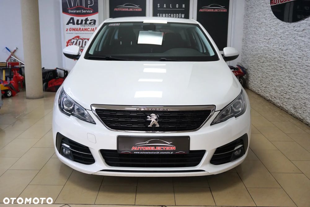 Peugeot 308 2019 photo 2