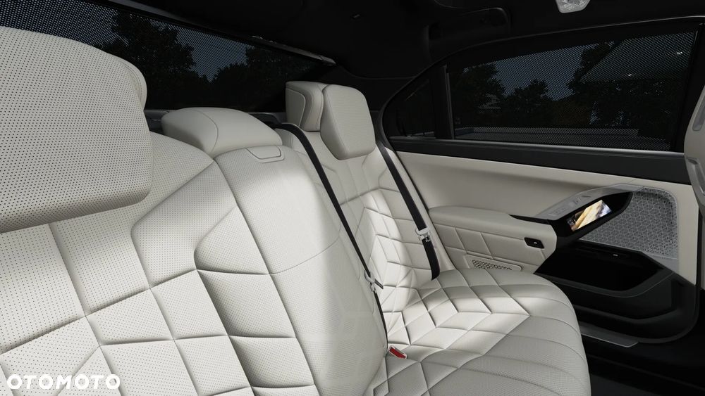 BMW Seria 7 740d xDrive mHEV sport - 7