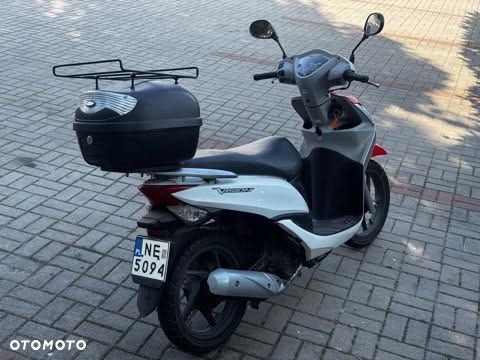 Honda Vision - 2