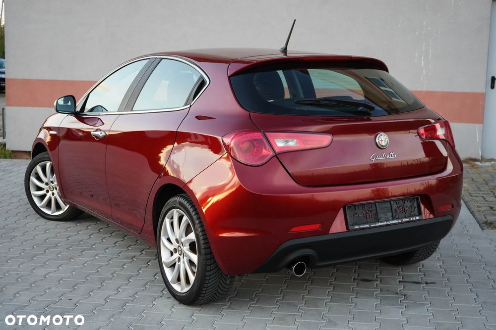 Alfa Romeo Giulietta 2012 photo 3