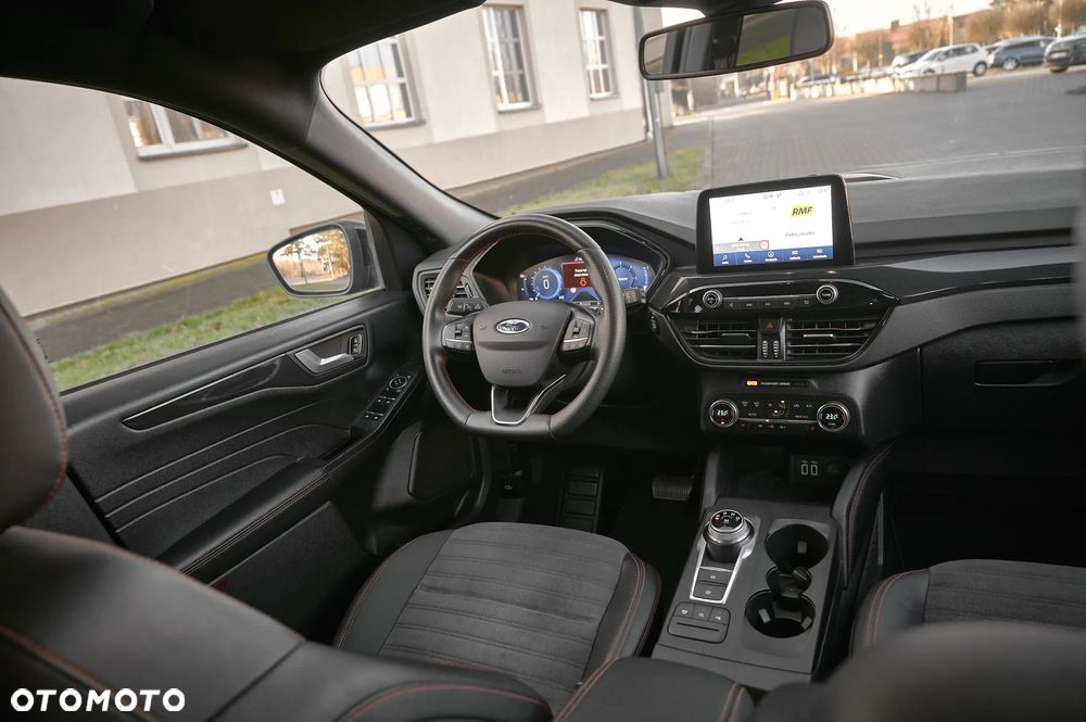 Ford Kuga 1.5 EcoBlue ST-LINE - 30