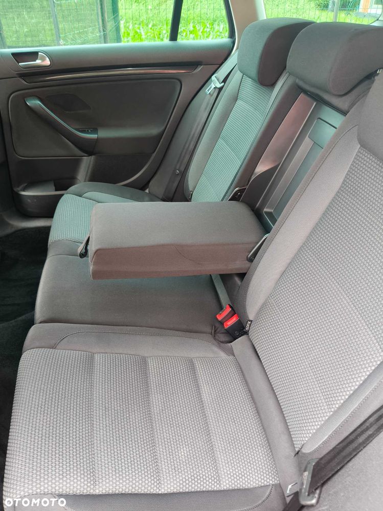 Volkswagen Golf Plus - 8