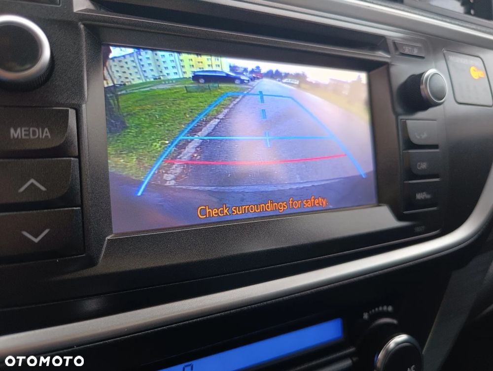 Toyota Auris - 11