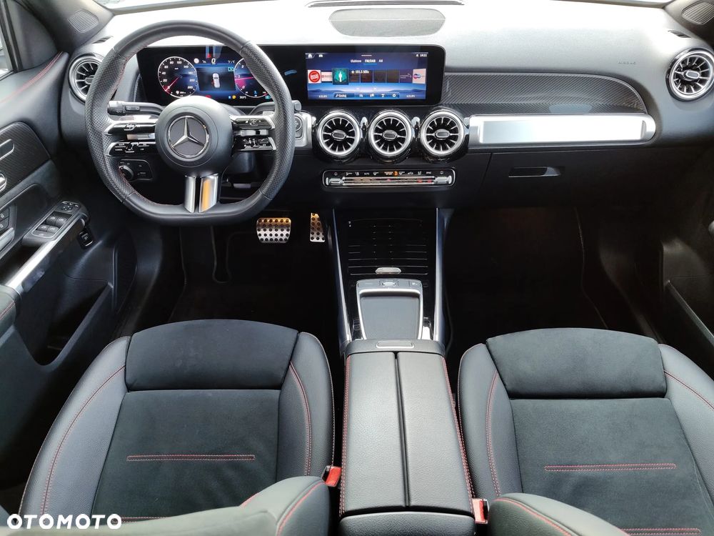 Mercedes-Benz GLB 200 d AMG Line 8G-DCT - 17