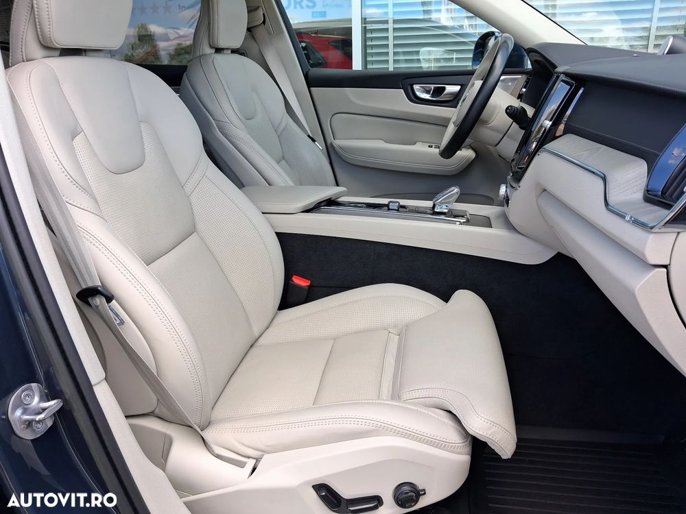 Volvo XC 60 T8 AWD AT PHEV Ultra Bright - 38