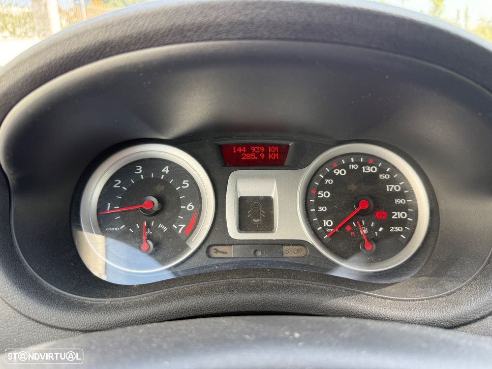 Renault Clio 1.2 16V Luxe - 7
