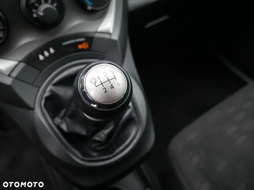 Subaru Trezia - 18