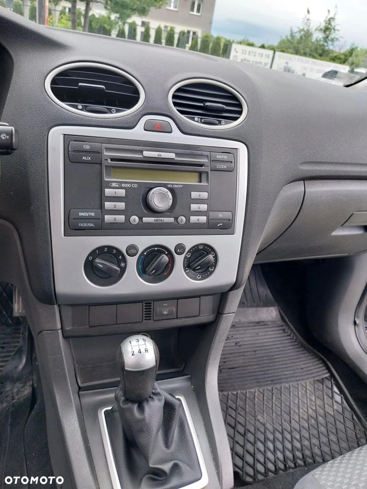 Ford Focus - 8