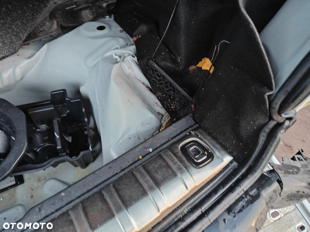 Peugeot 2008 PureTech 110 GPF Stop&Start EAT6 Allure - 11