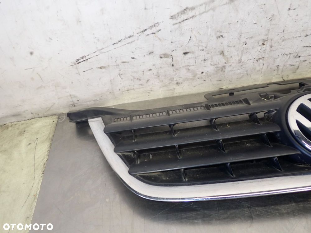 GRILL ATRAPA VOLKSWAGEN TOURAN I 1.6 1T0853653 - 2