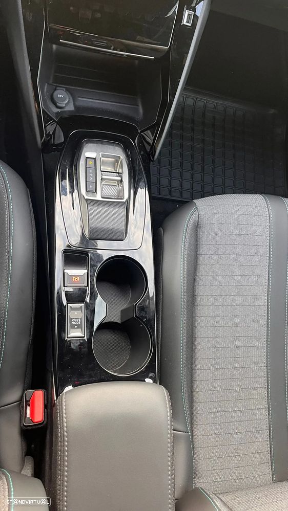 Peugeot e-2008 50 kWh Active Pack - 17