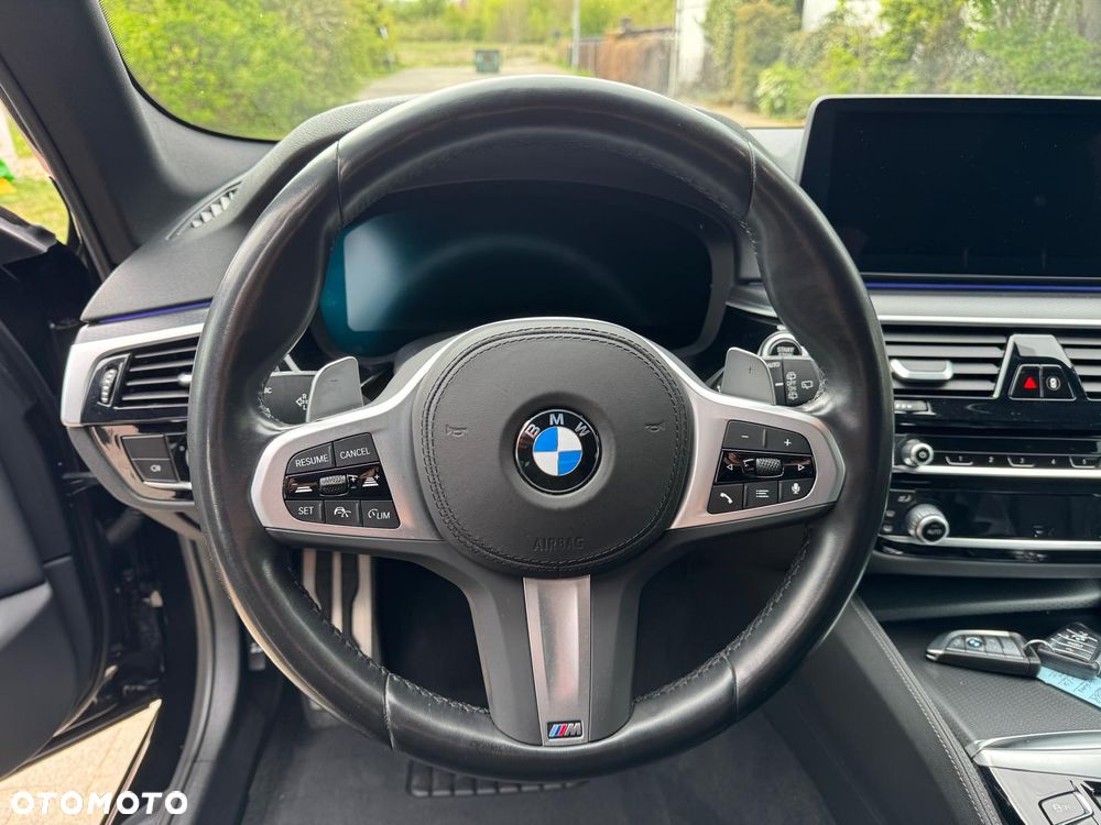 BMW Seria 5 520d xDrive M Sport sport - 24
