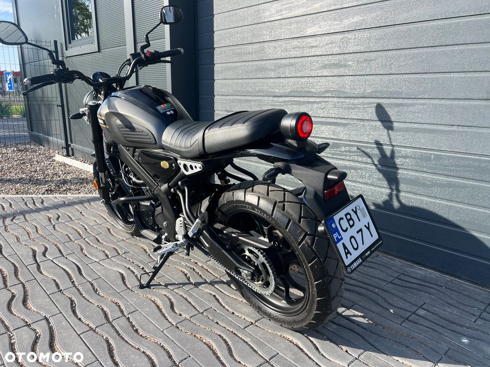 Yamaha XSR - 11