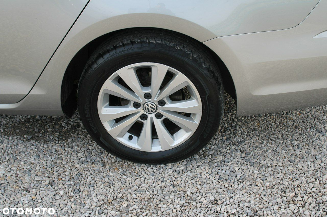 Volkswagen Golf - 12