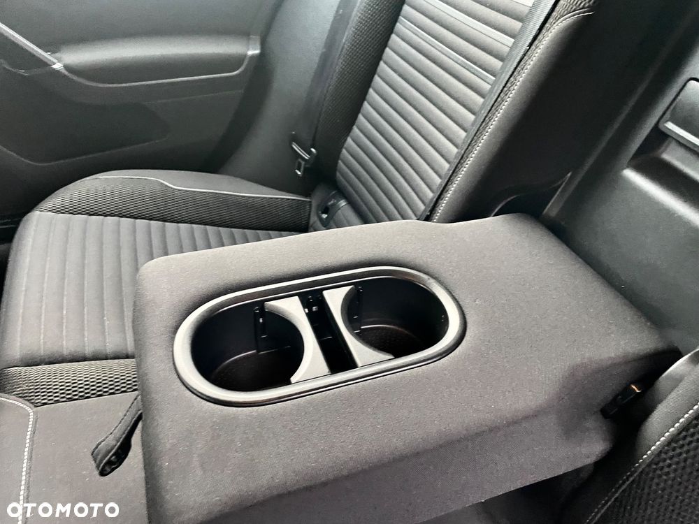 Volkswagen Golf 1.6 TDI BlueMotion Technology Cup - 14