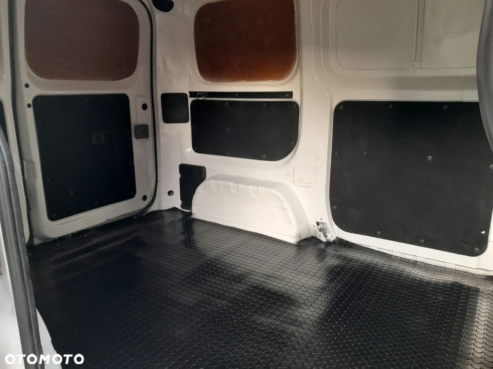 Nissan NV200 - 7