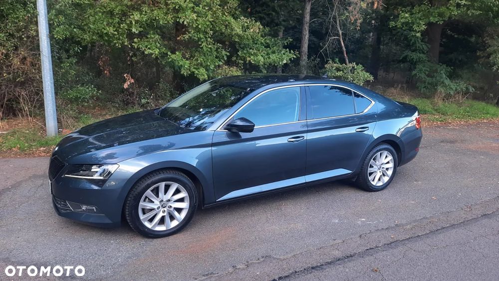 Skoda Superb 2.0 TDI Style - 4