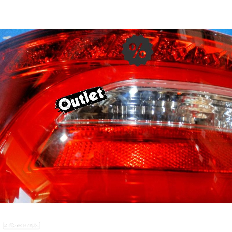 R147677C2 FAROLINS AUDI A6 4F 04-08 VERMELHO BRANCO LED - 3
