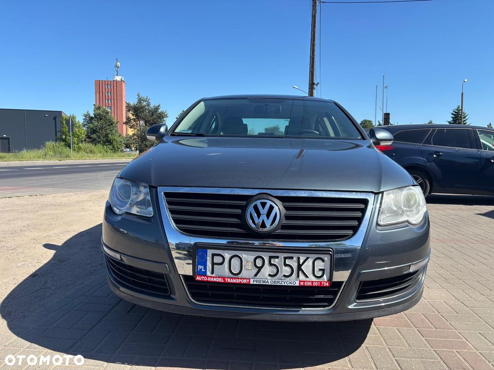 Volkswagen Passat 1.9 TDI Comfortline - 1