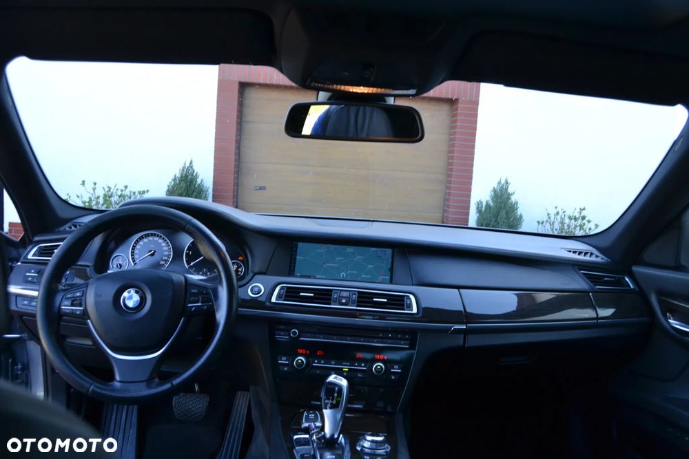 BMW Seria 7 730d - 22