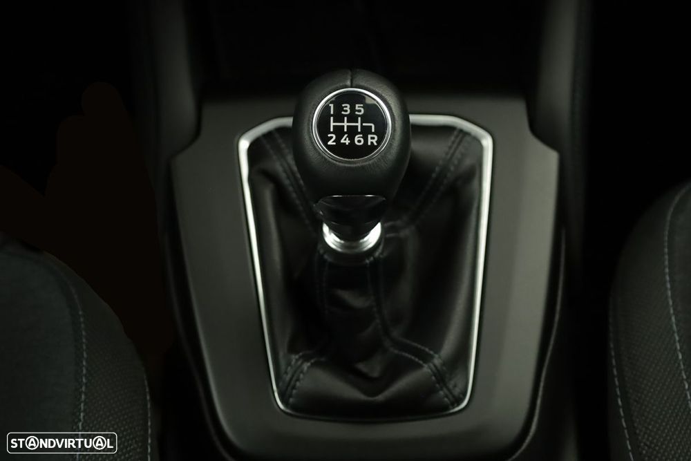 Ford Focus SW 1.0 EcoBoost MHEV Active X - 14