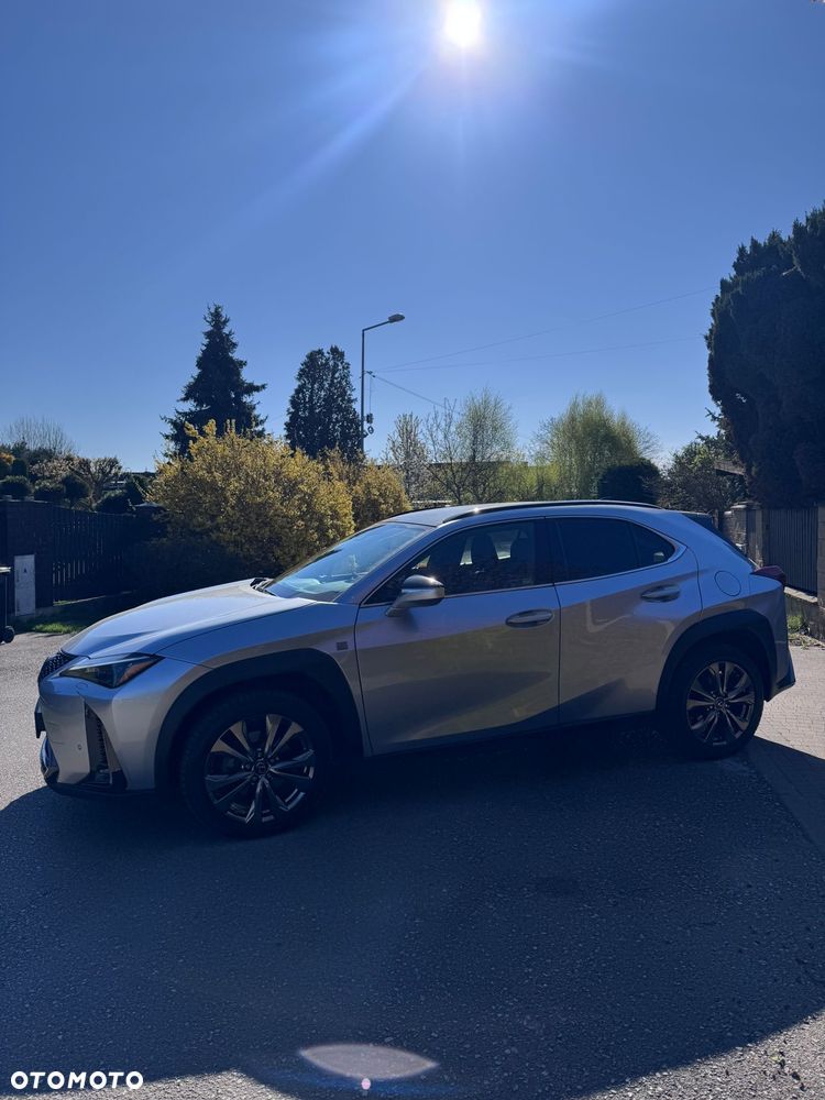 Lexus UX - 17