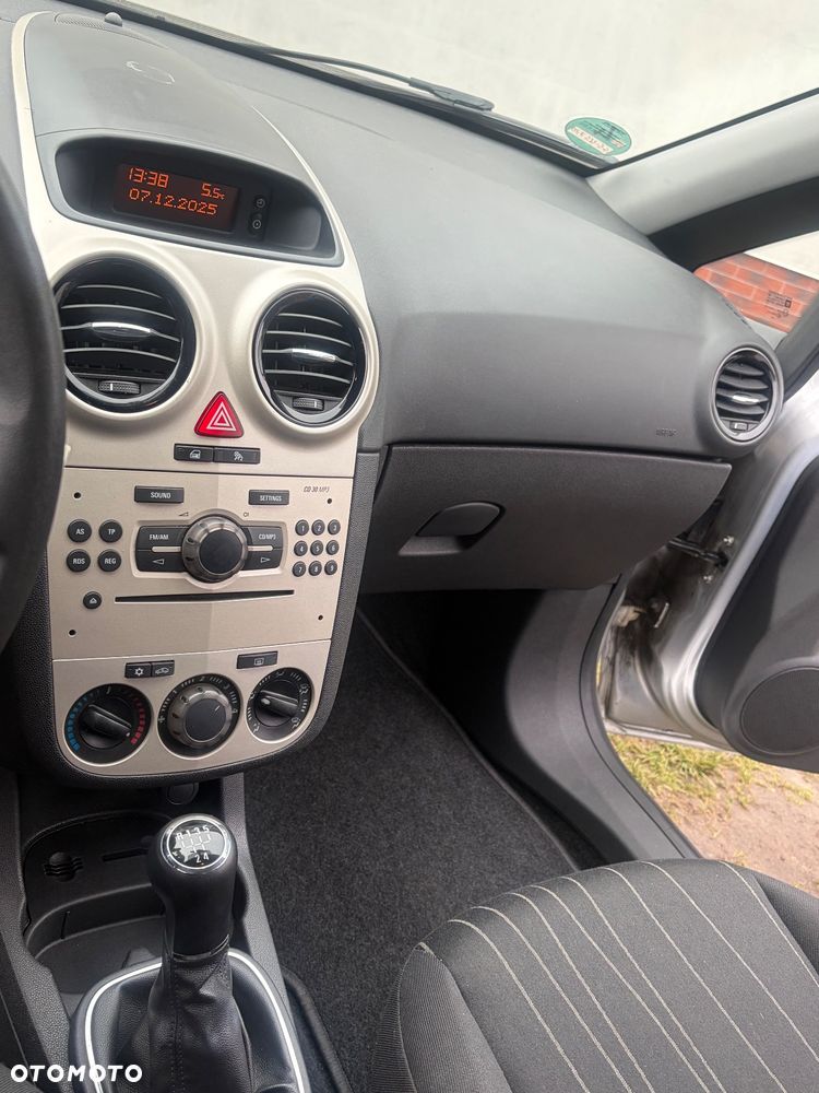 Opel Corsa 1.2 16V - 15