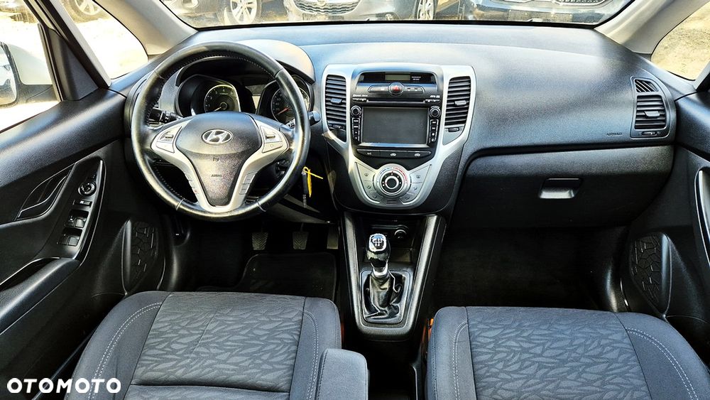 Hyundai ix20 1.4 Premium blue - 35