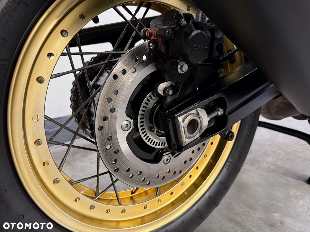 Suzuki V-STROM - 30