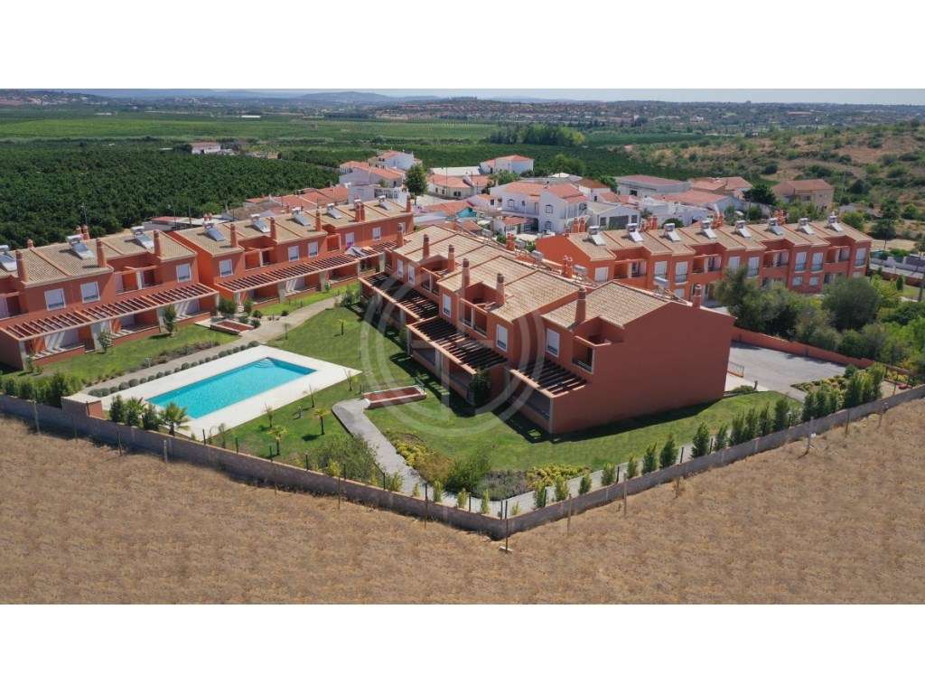 Moradia V2 geminada em Silves, Alcantarilha e Pera - Grande imagem: 4/20
