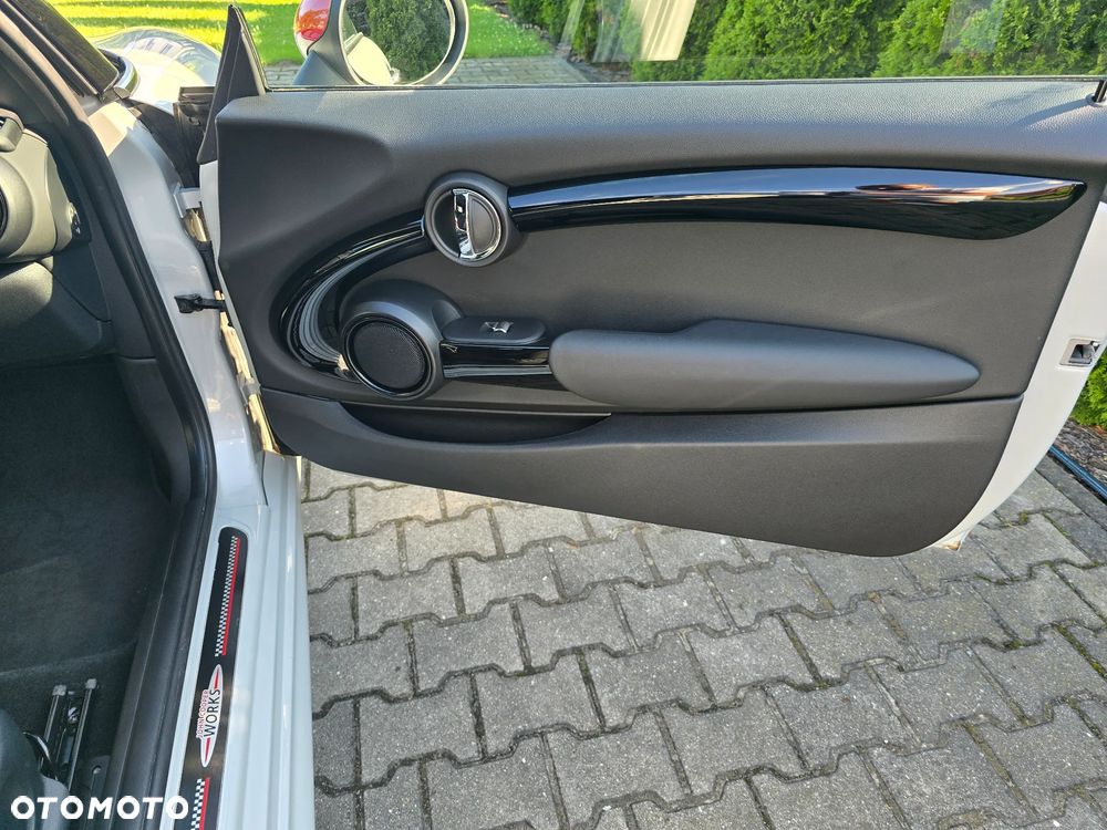 MINI John Cooper Works Essential Trim - 25