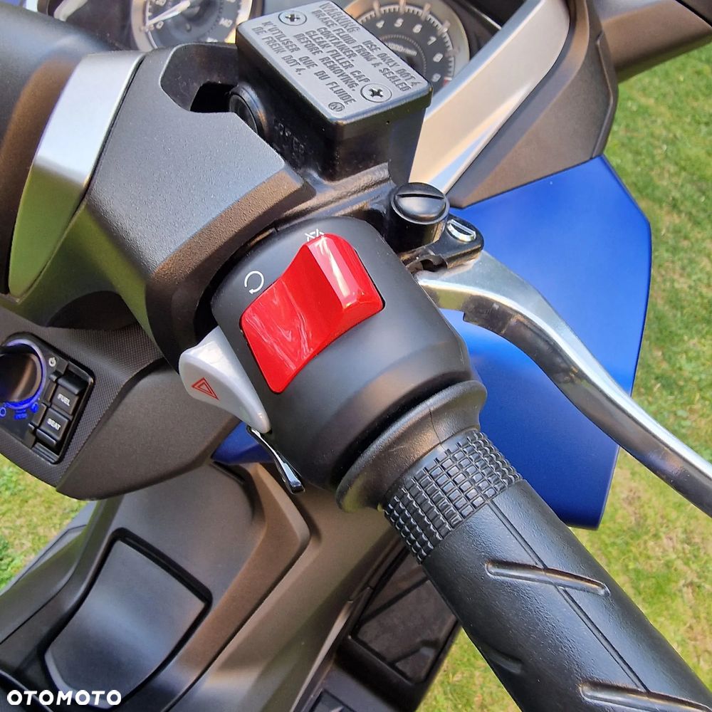 Honda NSS - 16