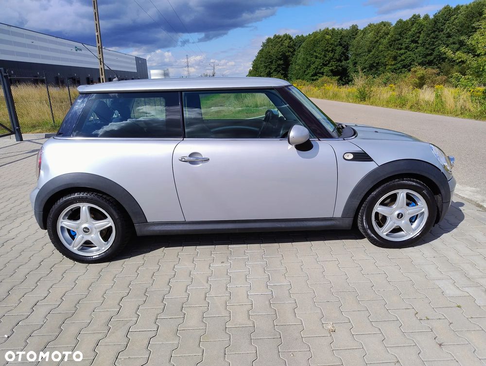 MINI Cooper Standard - 12