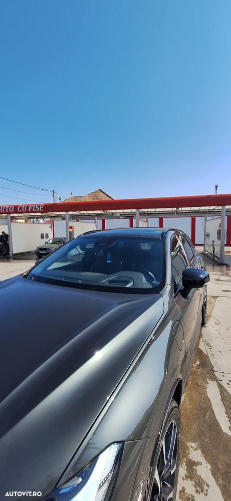 Volvo XC 60 T6 AWD Recharge Geartronic RDesign Expression - 27