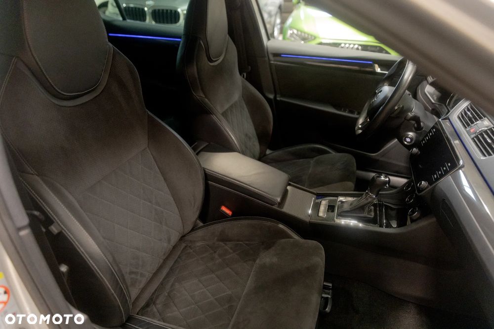 Skoda Superb 2.0 TDI Sportline DSG - 3