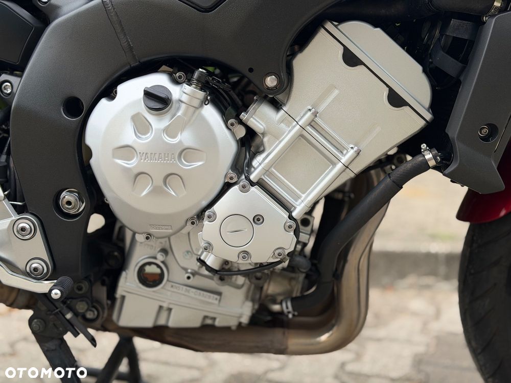 Yamaha FZ - 19