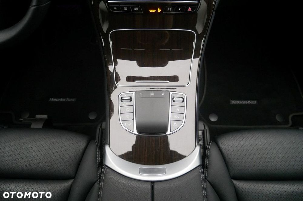 Mercedes-Benz GLC - 11