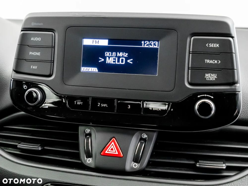 Hyundai i30 1.5 DPI Classic + - 18