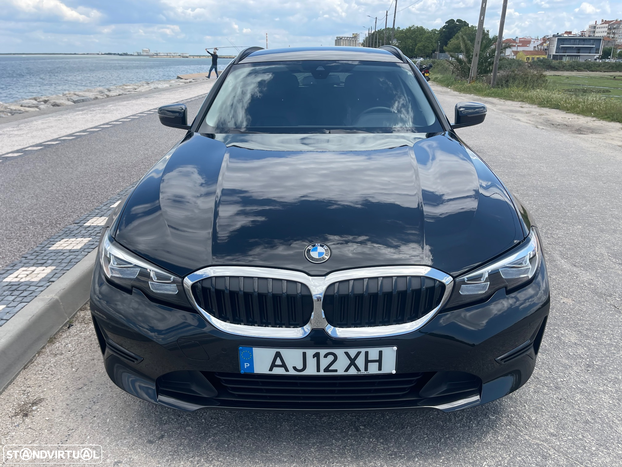 BMW 330 e Touring Line Sport Auto - 60