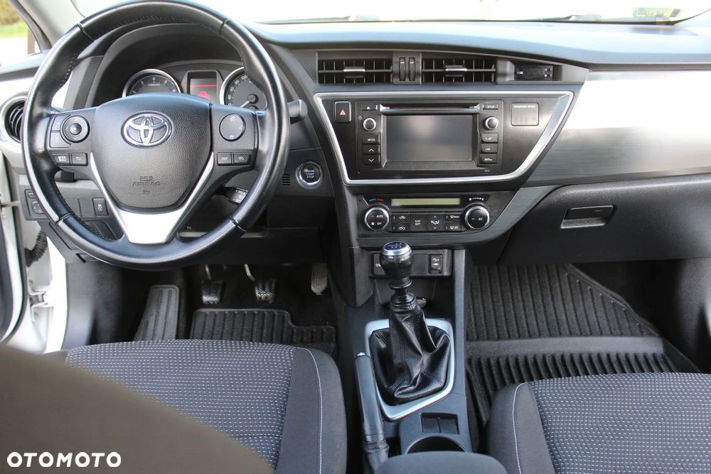 Toyota Auris 1.33 VVT-i Premium - 6