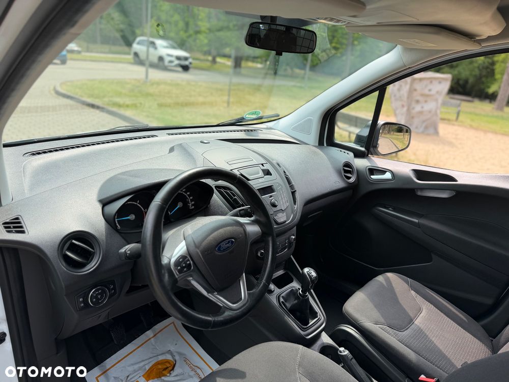 Ford Transit Courier - 18