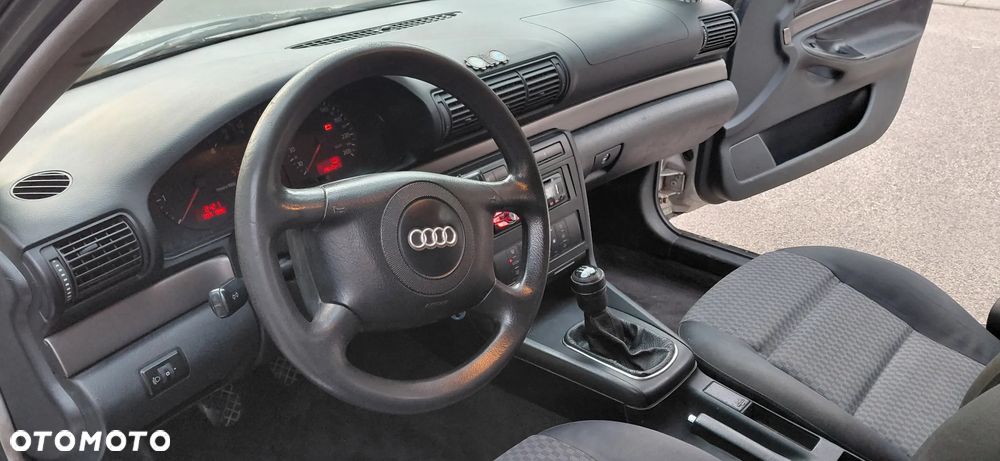 Audi A4 Avant 1.9 TDI - 13