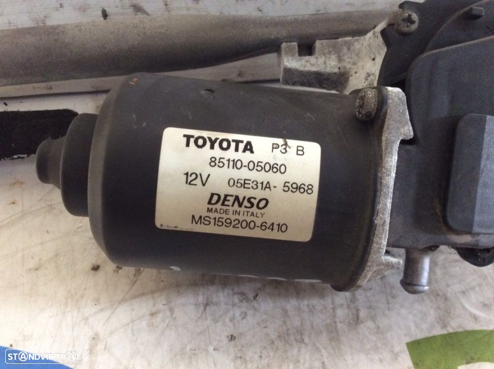 Motor limpa vidros frente Toyota Avensis - 2
