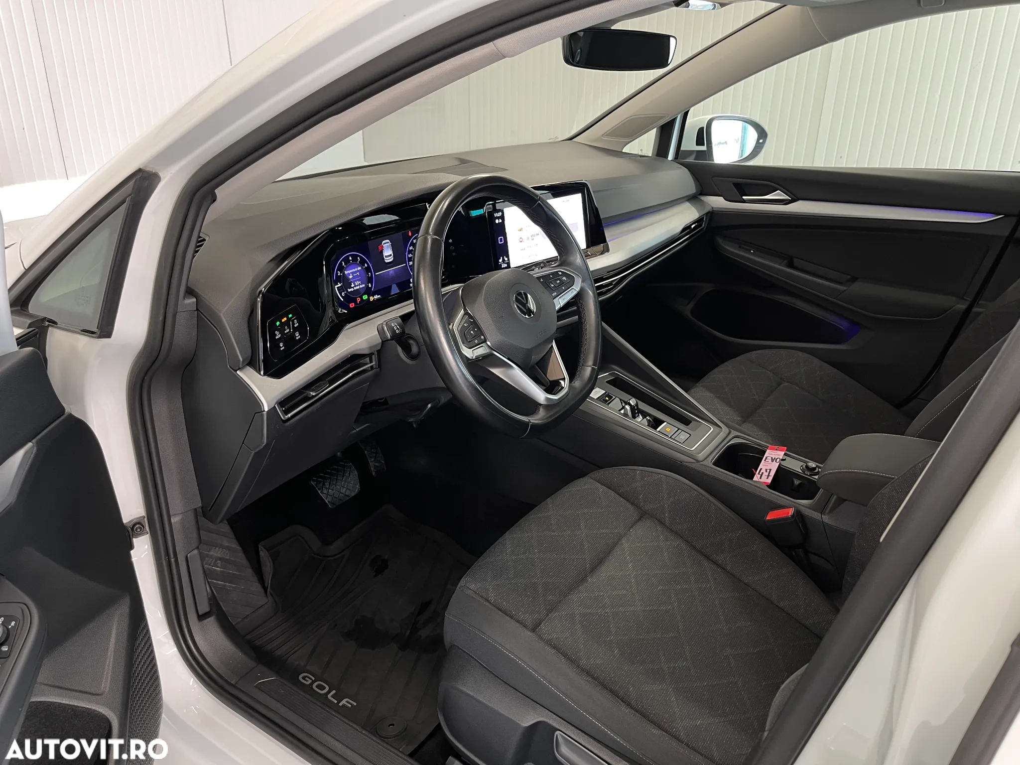 Volkswagen Golf 1.5 eTSI ACT DSG MHEV Life - 5