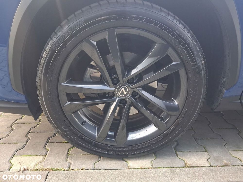 Lexus NX 350h Prestige AWD - 24