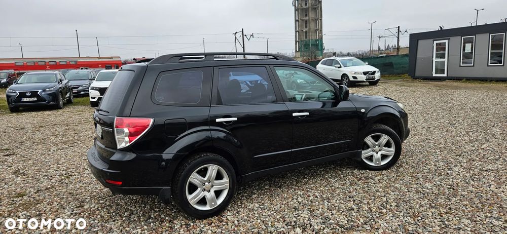 Subaru Forester 2.0X Exclusive - 10