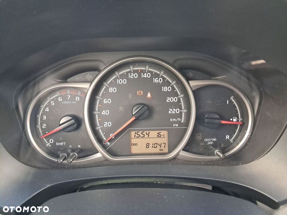 Toyota Yaris 1.0 Active EU6 - 13