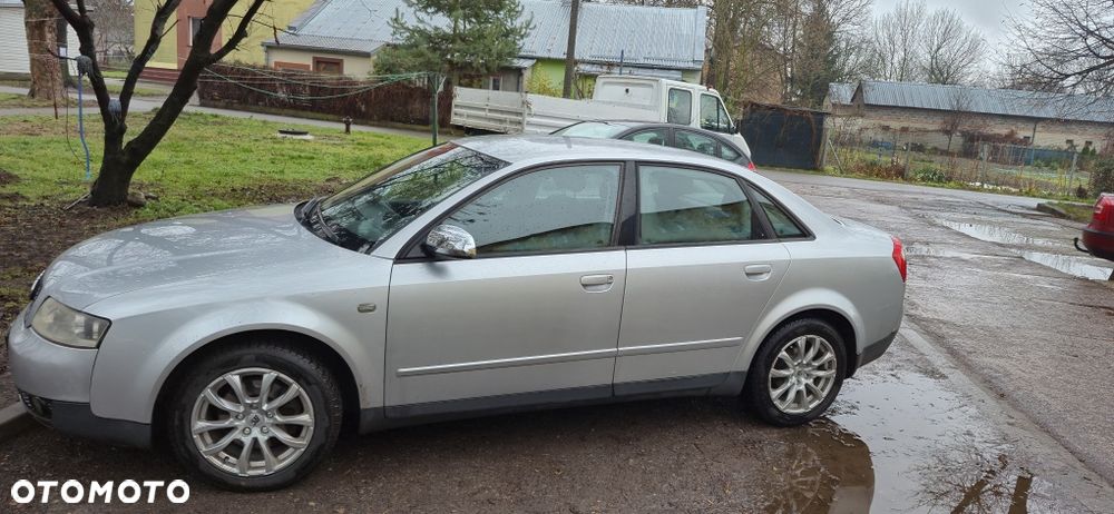 Audi A4 Limousine - 6
