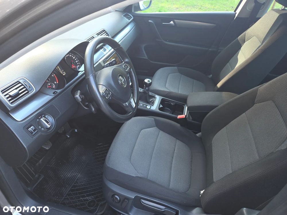 Volkswagen Passat 2.0 TDI DPF Comfortline - 7