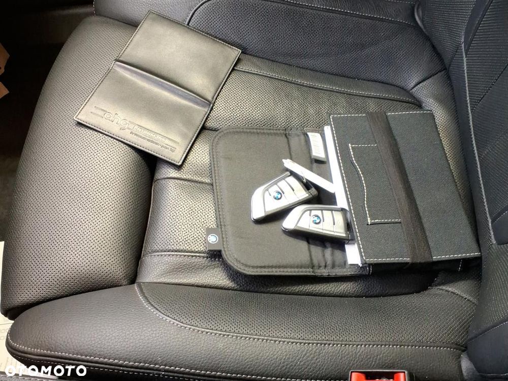 BMW Seria 5 540i xDrive - 13